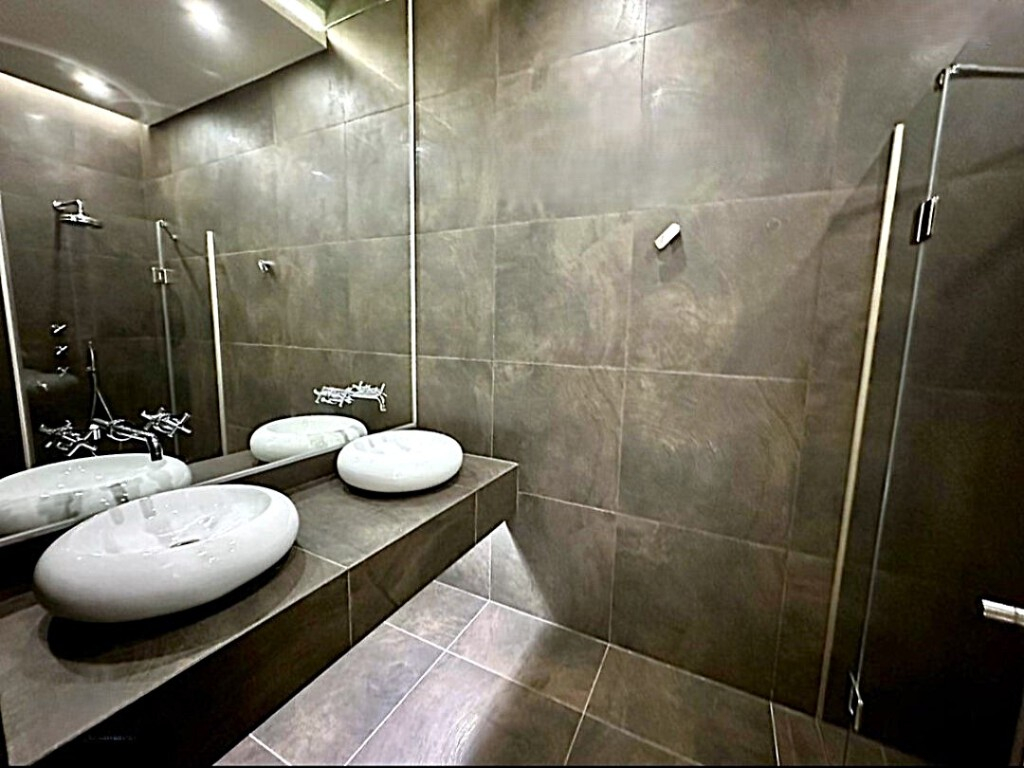 продажа трехкомнатной квартиры номер A-173246 в Приморском районе, фото номер 14